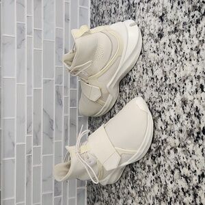 Beige Puma Fenty by Rihanna Ignite Training Shoes sz 8 athletic sneakers